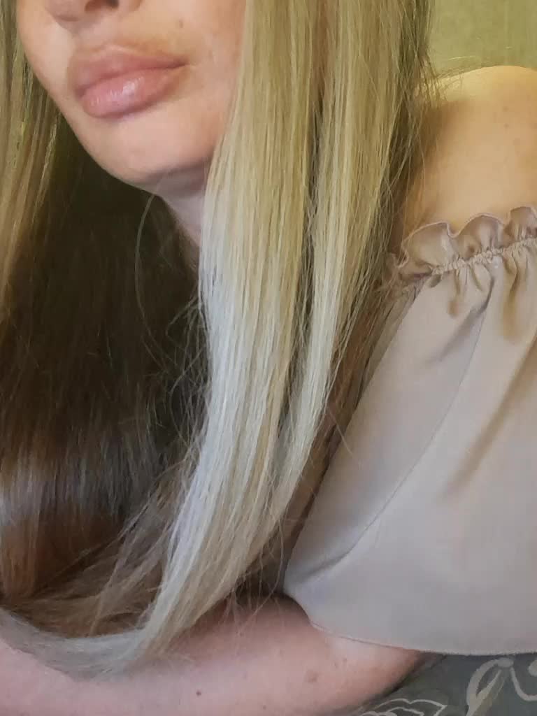 Sofaa Live Sex June 20, 2026