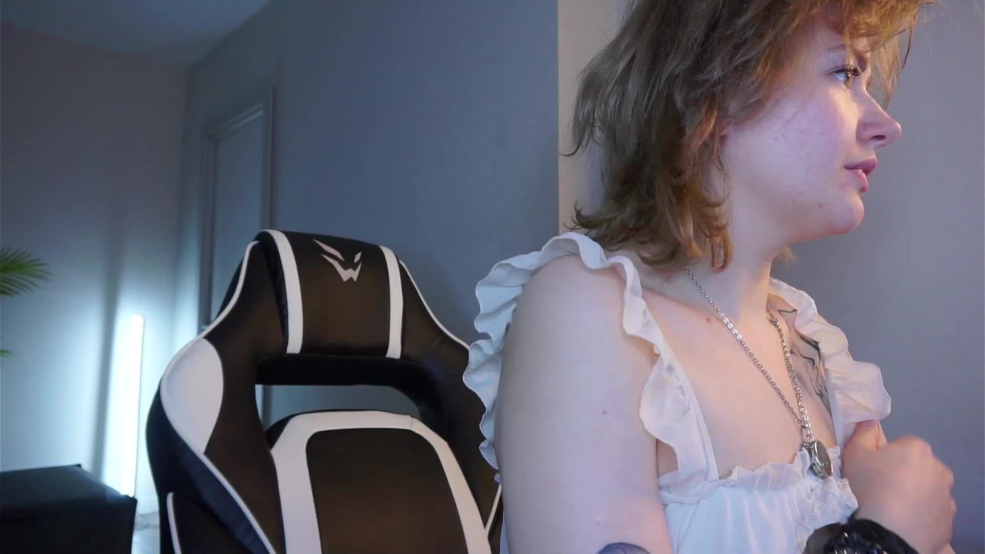 LunaaBee Live Sex June 20, 2026