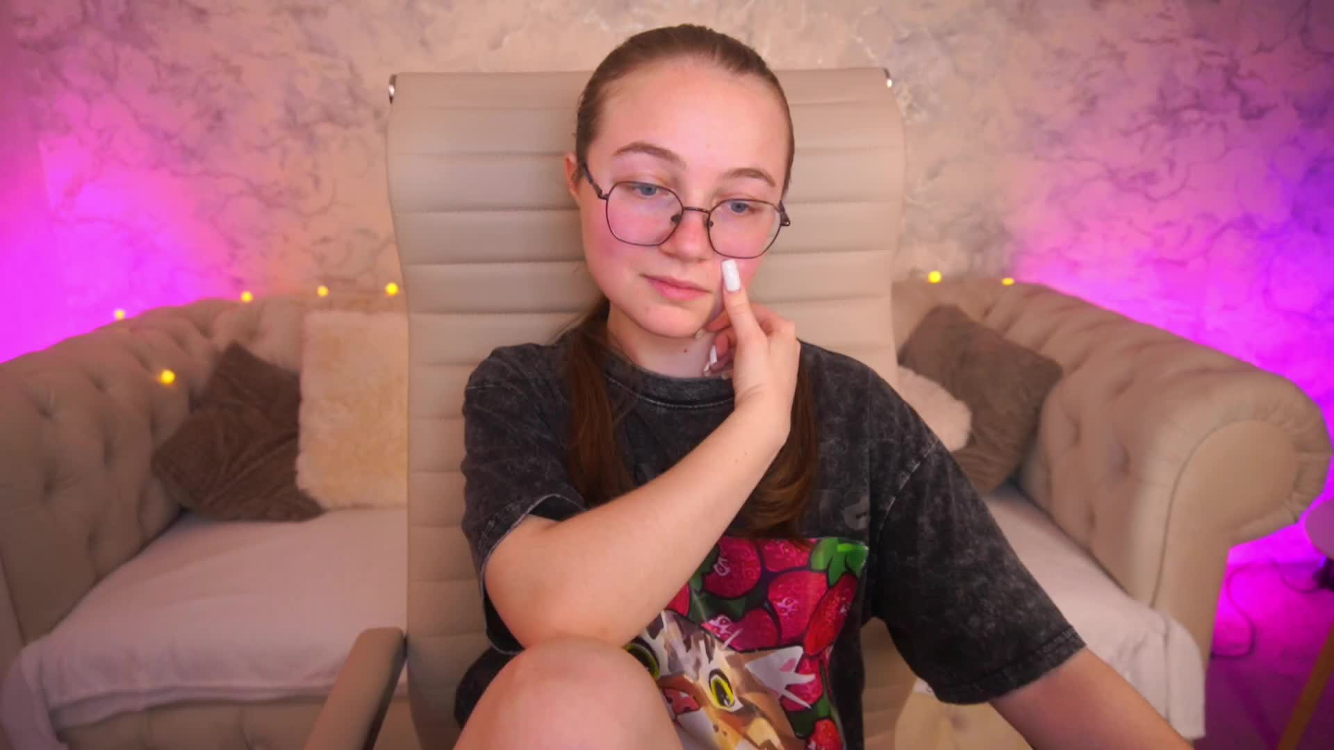 ArrinaWairr Live Sex June 21, 2026