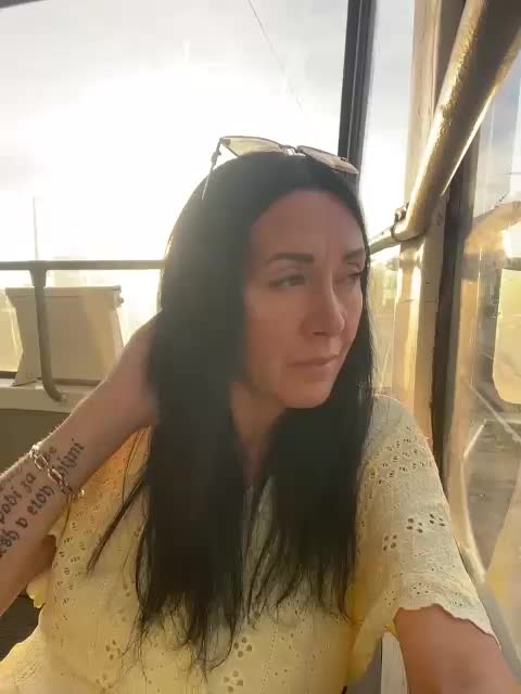Karolina_Milf Live Sex June 21, 2026