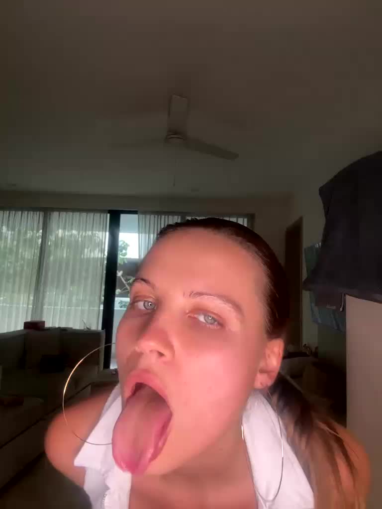 REALMEANTINA Live Sex June 22, 2026