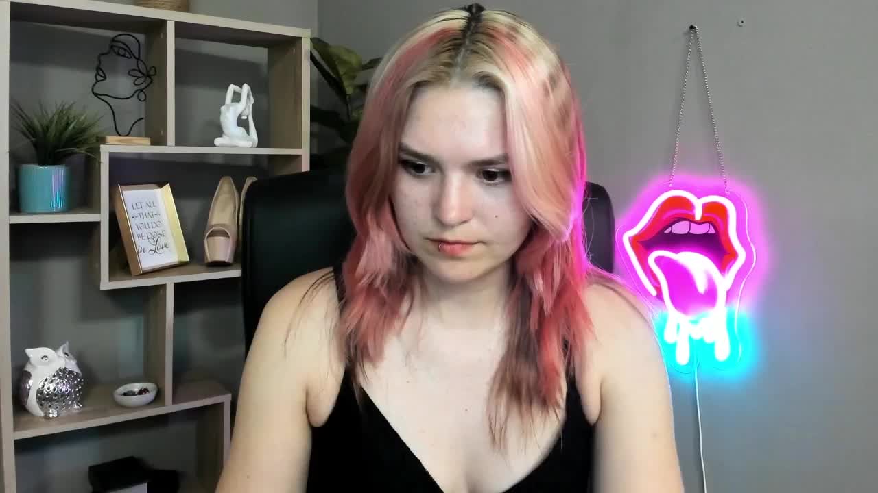 SweetLilyxo Live Sex June 23, 2026