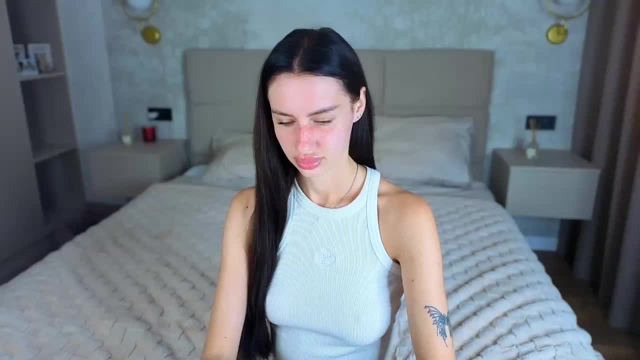 SnowWhiteee Live Sex June 24, 2026