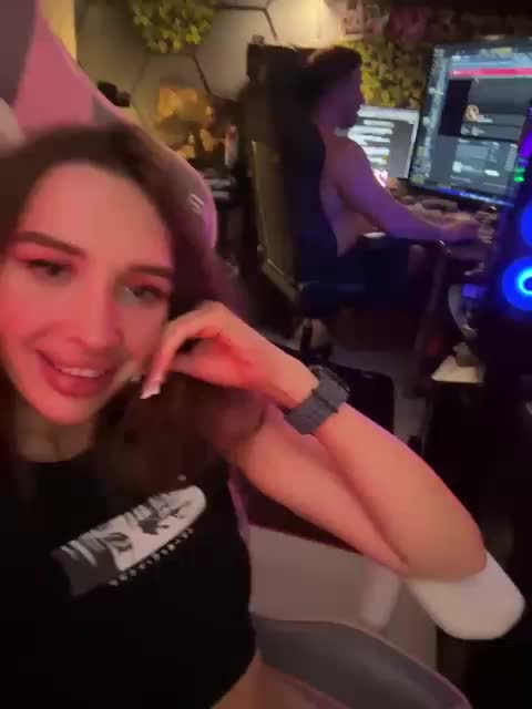 SnakeTina Live Sex June 24, 2026