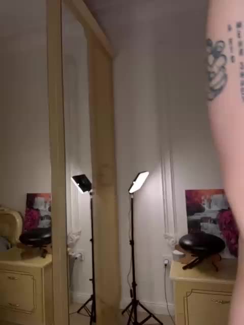 avolood Live Sex June 24, 2026