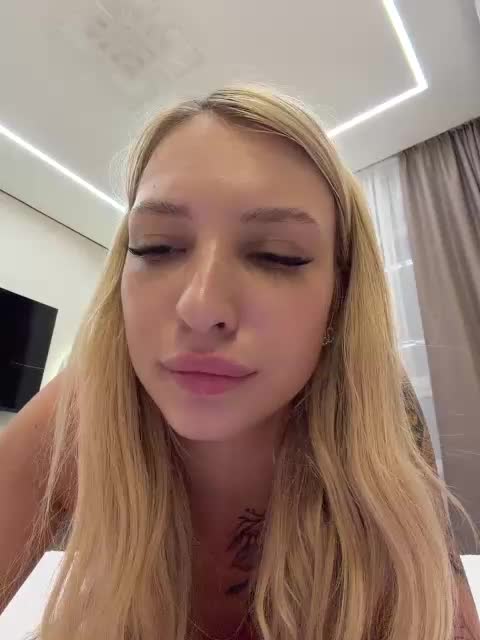 Cristi-Candy Live Sex June 25, 2026