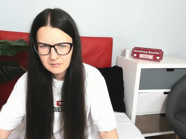 NadiaAmore Live Sex June 25, 2026
