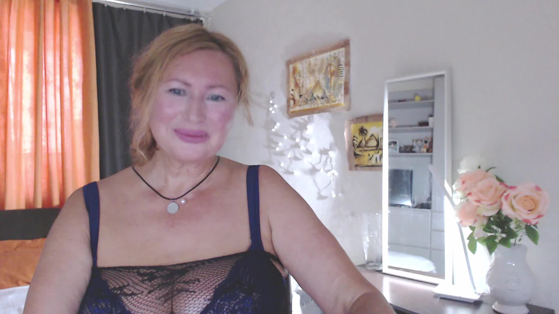 HelenLoyd Live Sex June 25, 2026