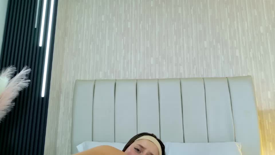 carrie_gb Live Sex June 25, 2026