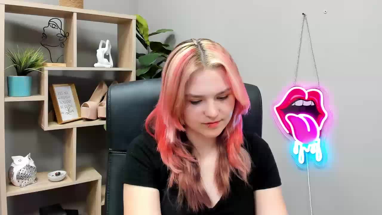 SweetLilyxo Live Sex June 25, 2026