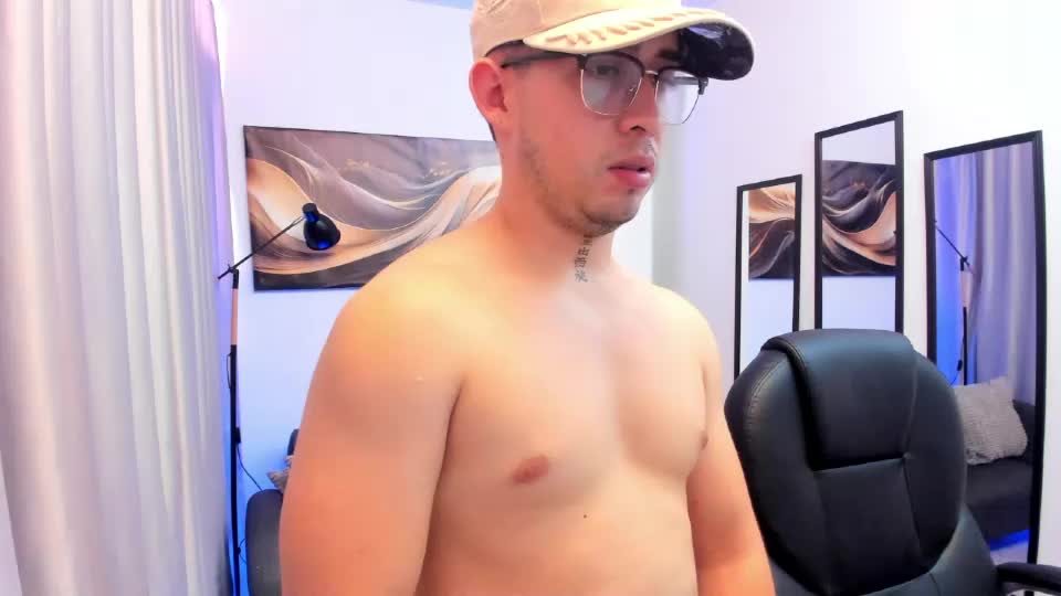 tommas_johnson Live Sex June 26, 2026