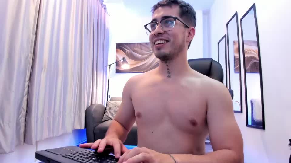 tommas_johnson Live Sex June 29, 2026