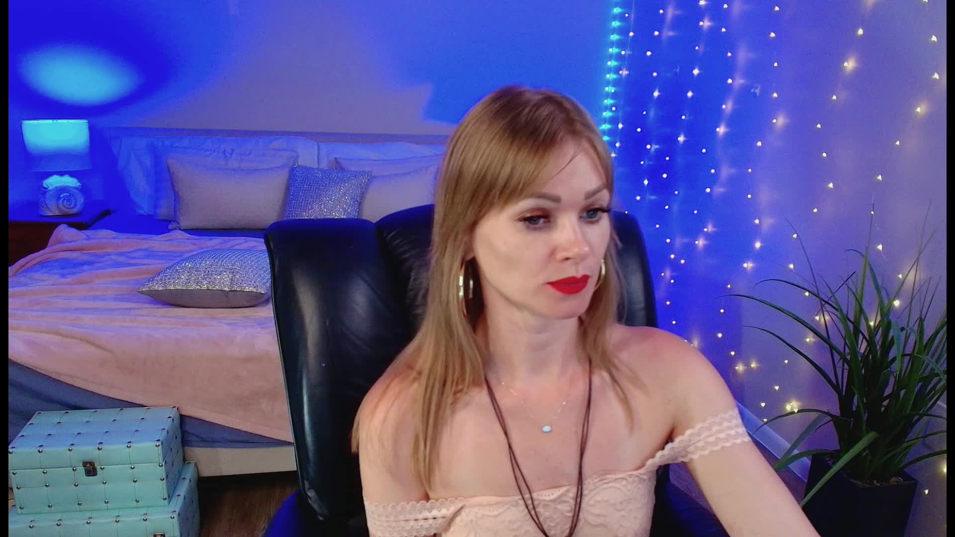 missKOSHKA Live Sex July 1, 2026