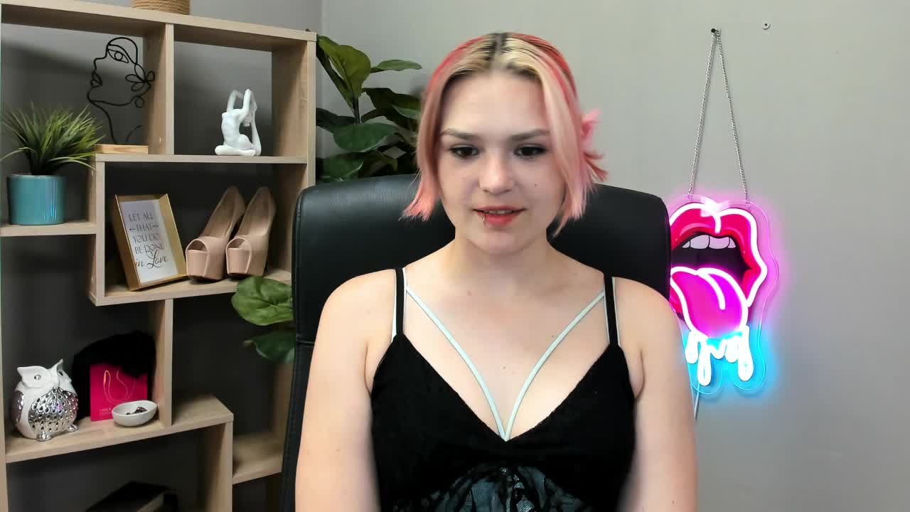 SweetLilyxo Live Sex July 1, 2026