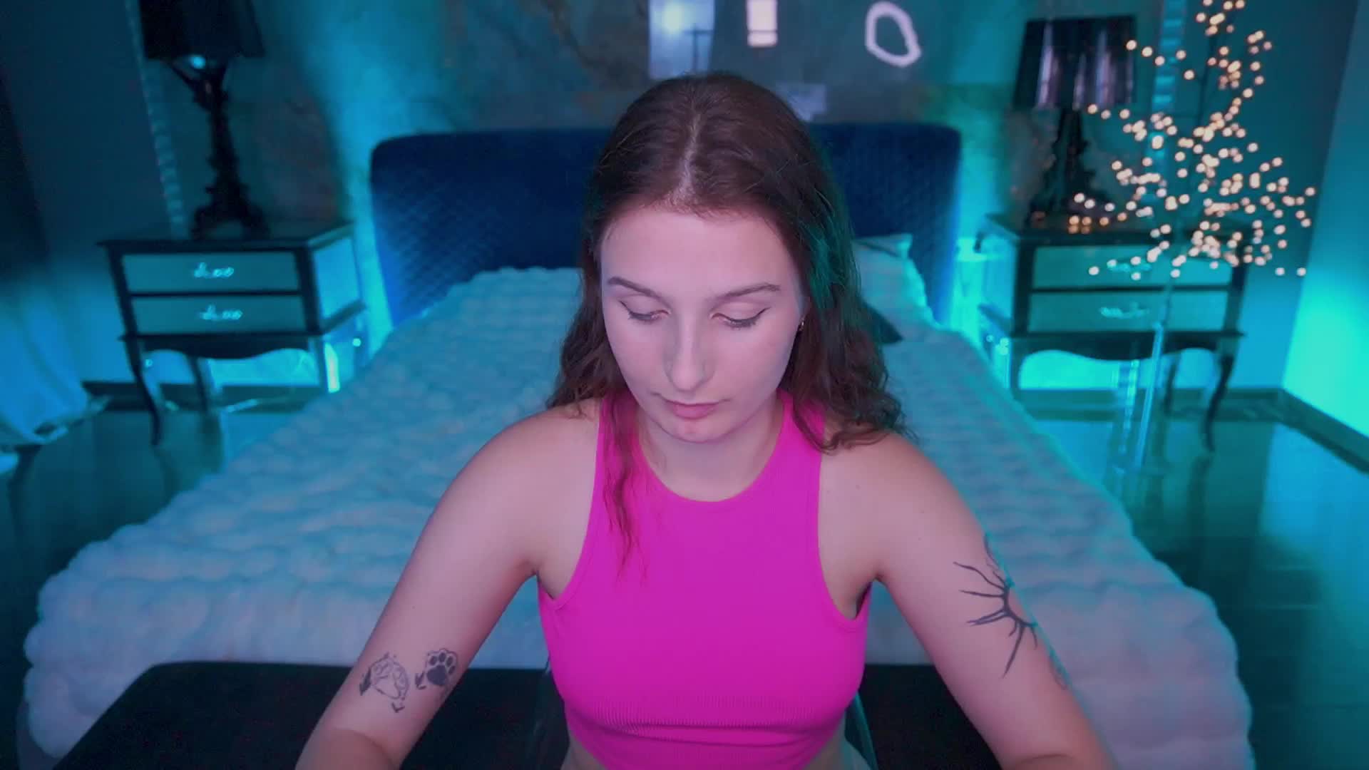 VikVikLove Live Sex July 1, 2026