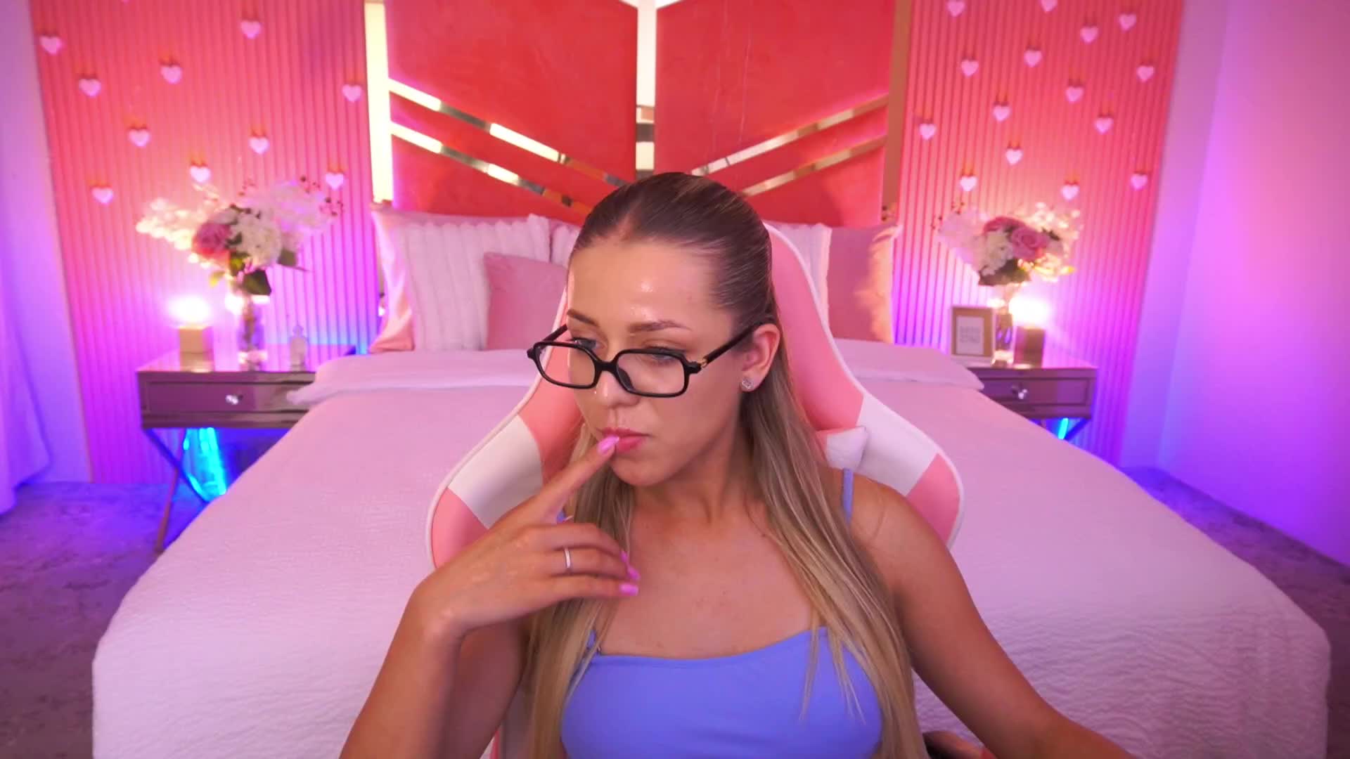 LoveeDove Live Sex July 2, 2026