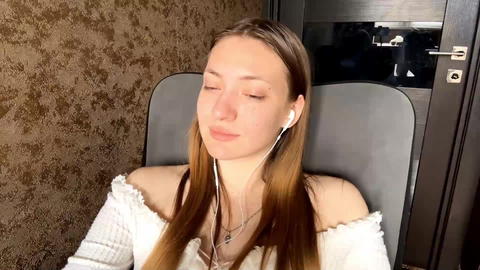 MyrticeDollen Live Sex July 5, 2026