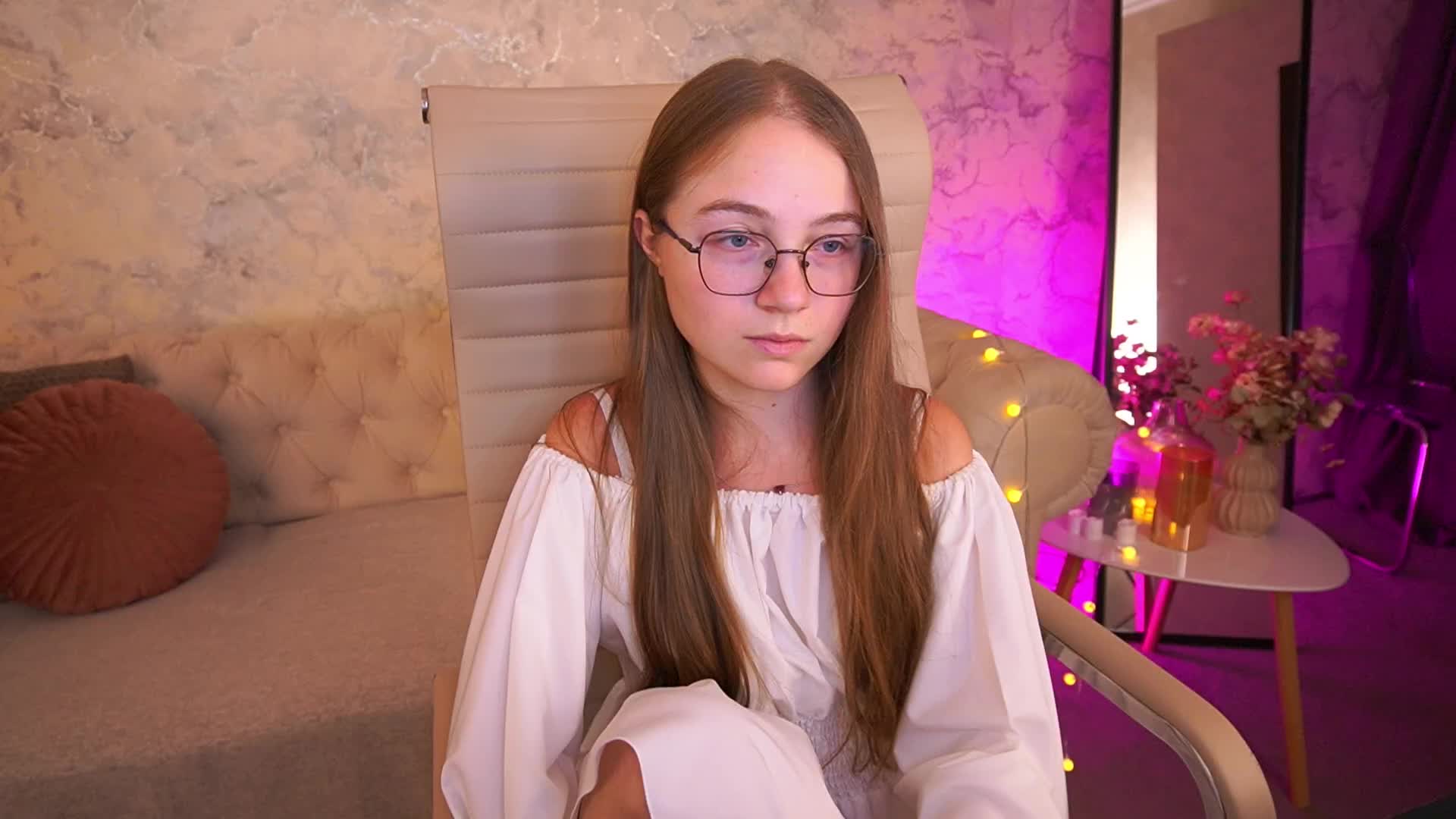 ArrinaWairr Live Sex July 7, 2026