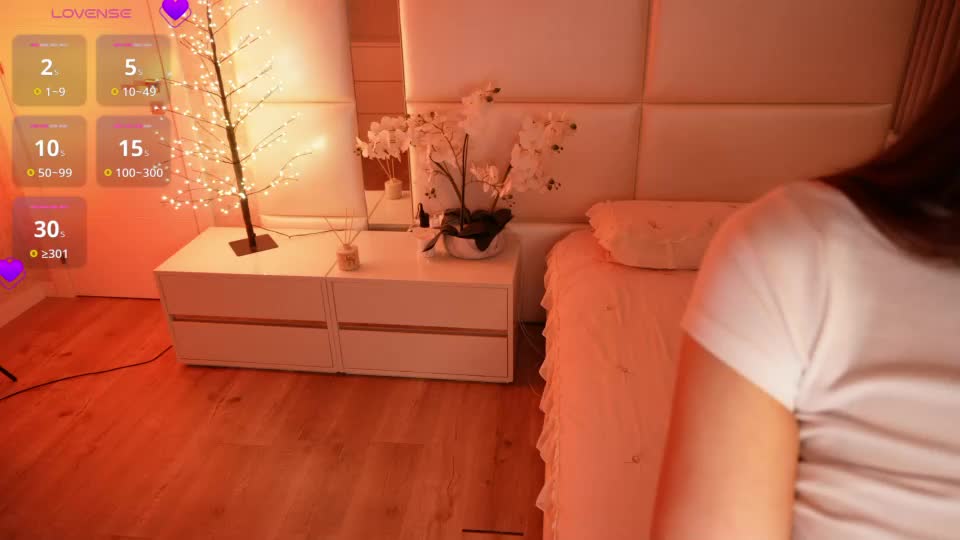 lilly_colins Live Sex July 7, 2026