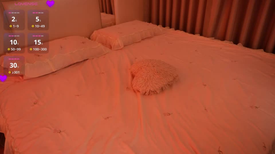 lilly_colins Live Sex July 7, 2026