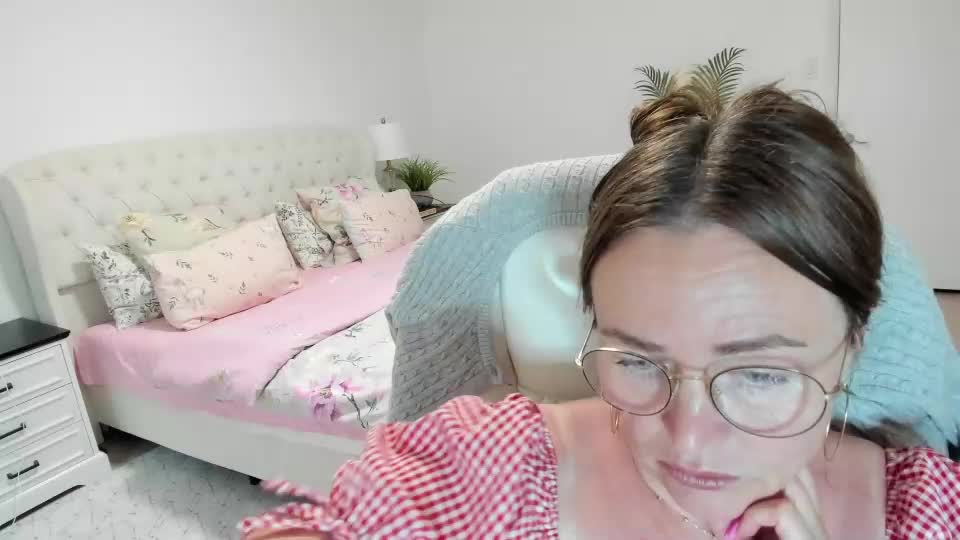 vika7333 Live Sex July 8, 2026