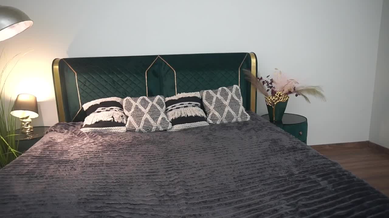MagikPeachh Live Sex July 8, 2026