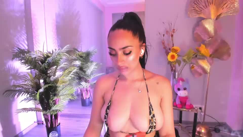 cupcake_izzy Live Sex July 8, 2026