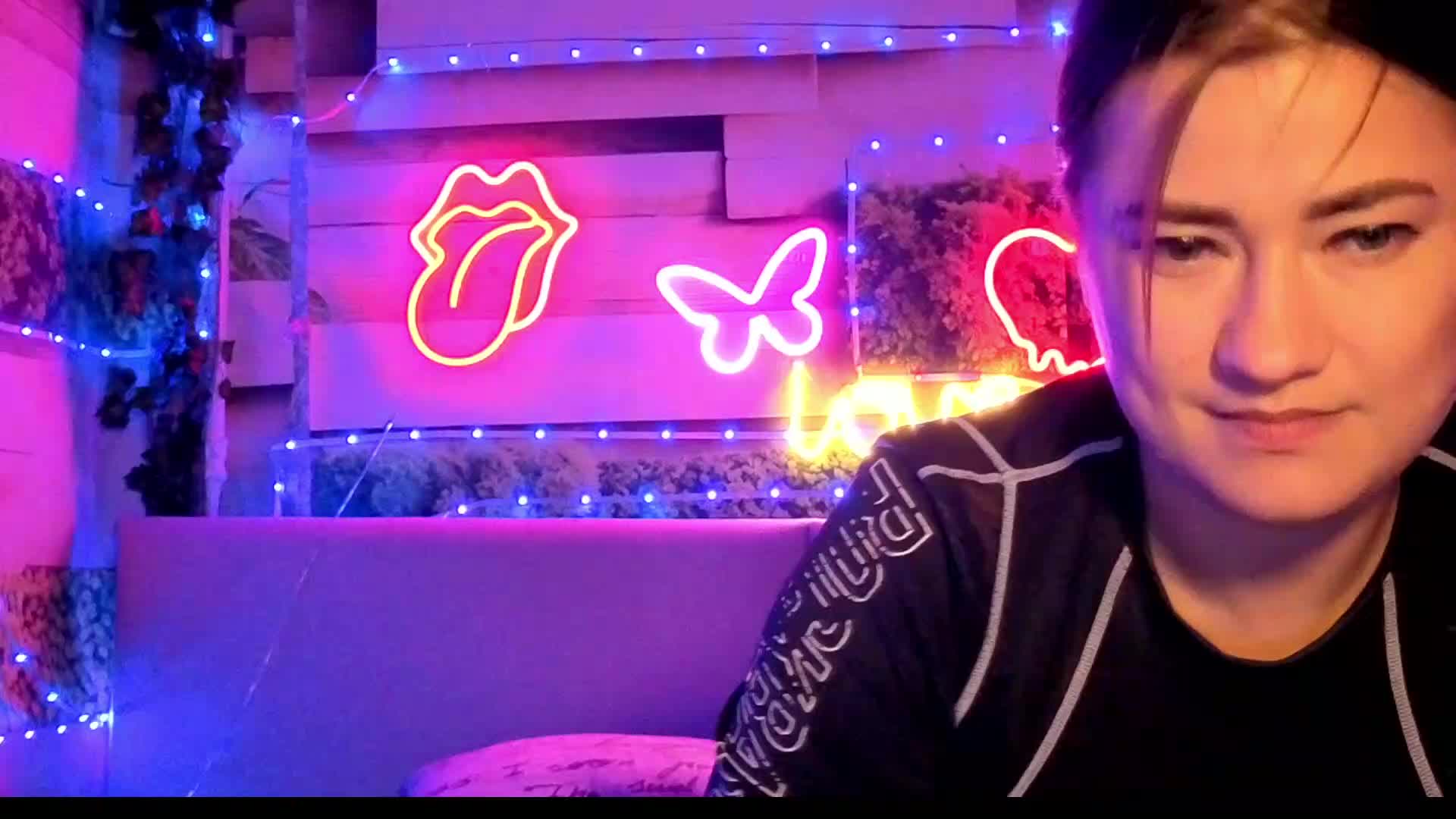2Laski2 Live Sex July 8, 2026