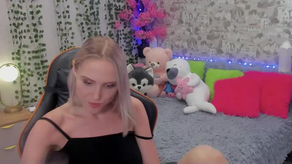 gina_lovelyy Live Sex July 9, 2026