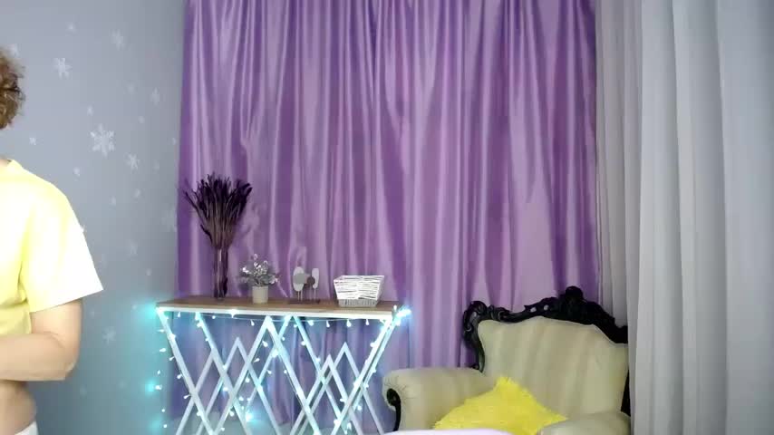 queen_a_n_i Live Sex July 9, 2026