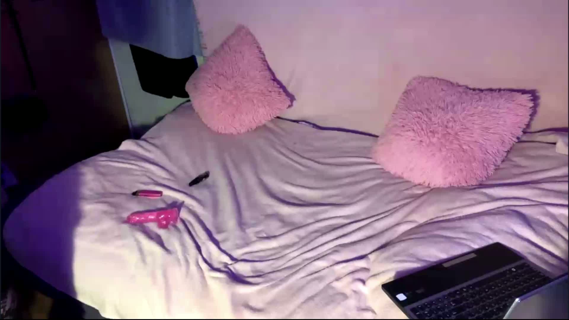GloriaBbon Live Sex July 12, 2026