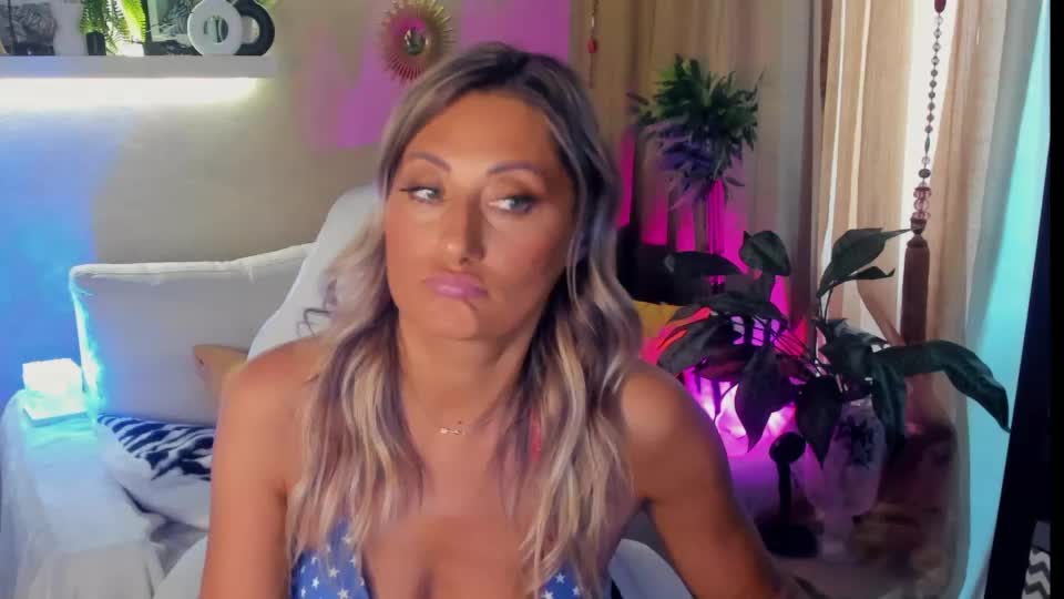 sarahholly Live Sex July 12, 2026