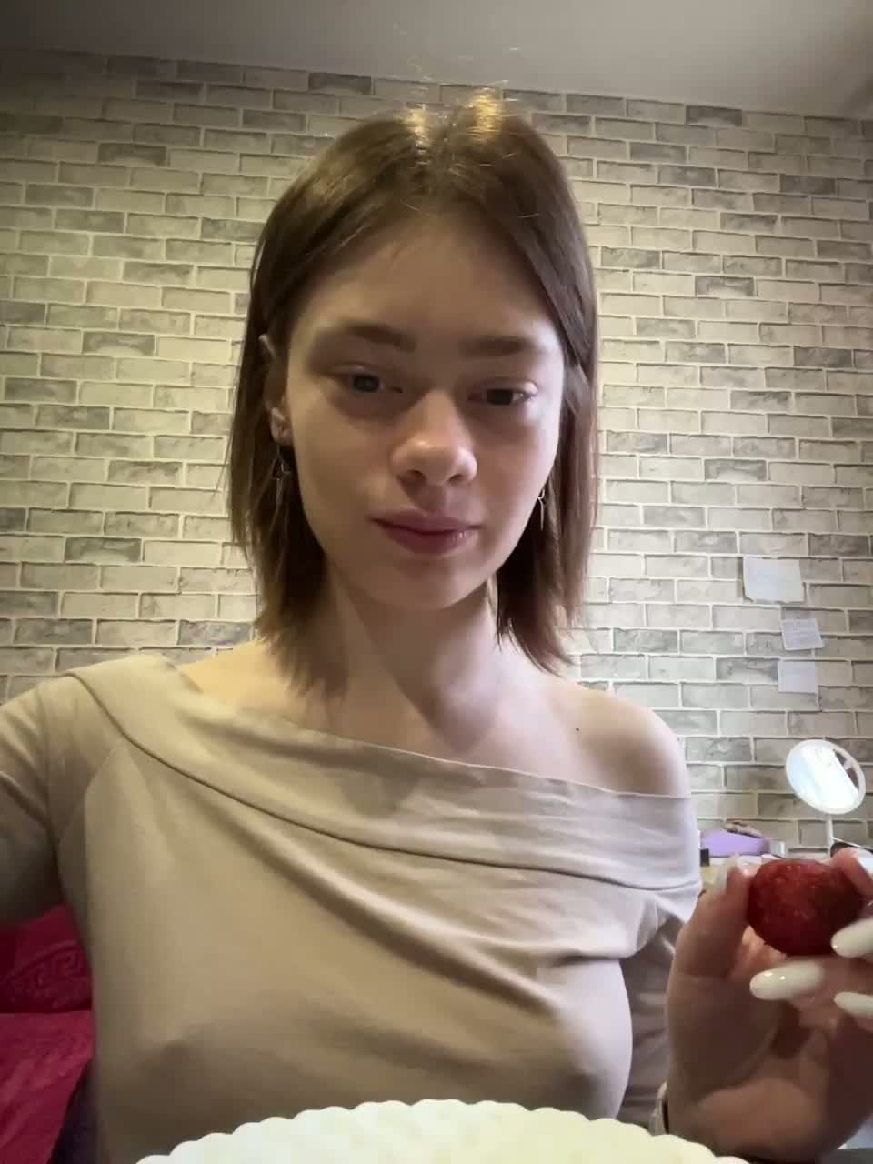 18YoungPussy18 Live Sex July 12, 2026