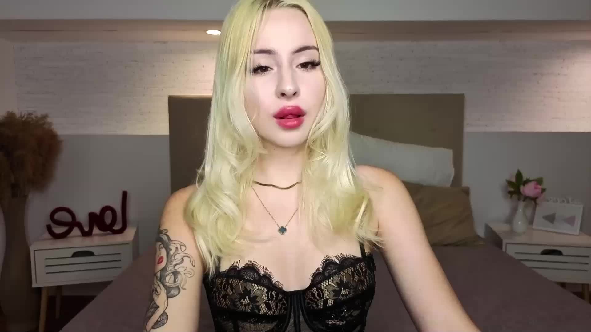 Bella-crazyy Live Sex July 12, 2026