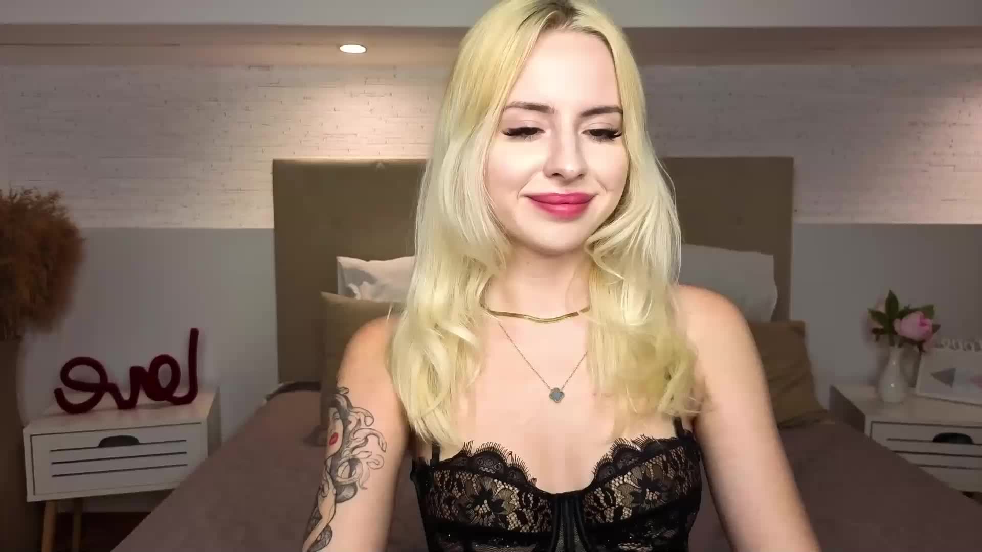 Bella-crazyy Live Sex July 12, 2026