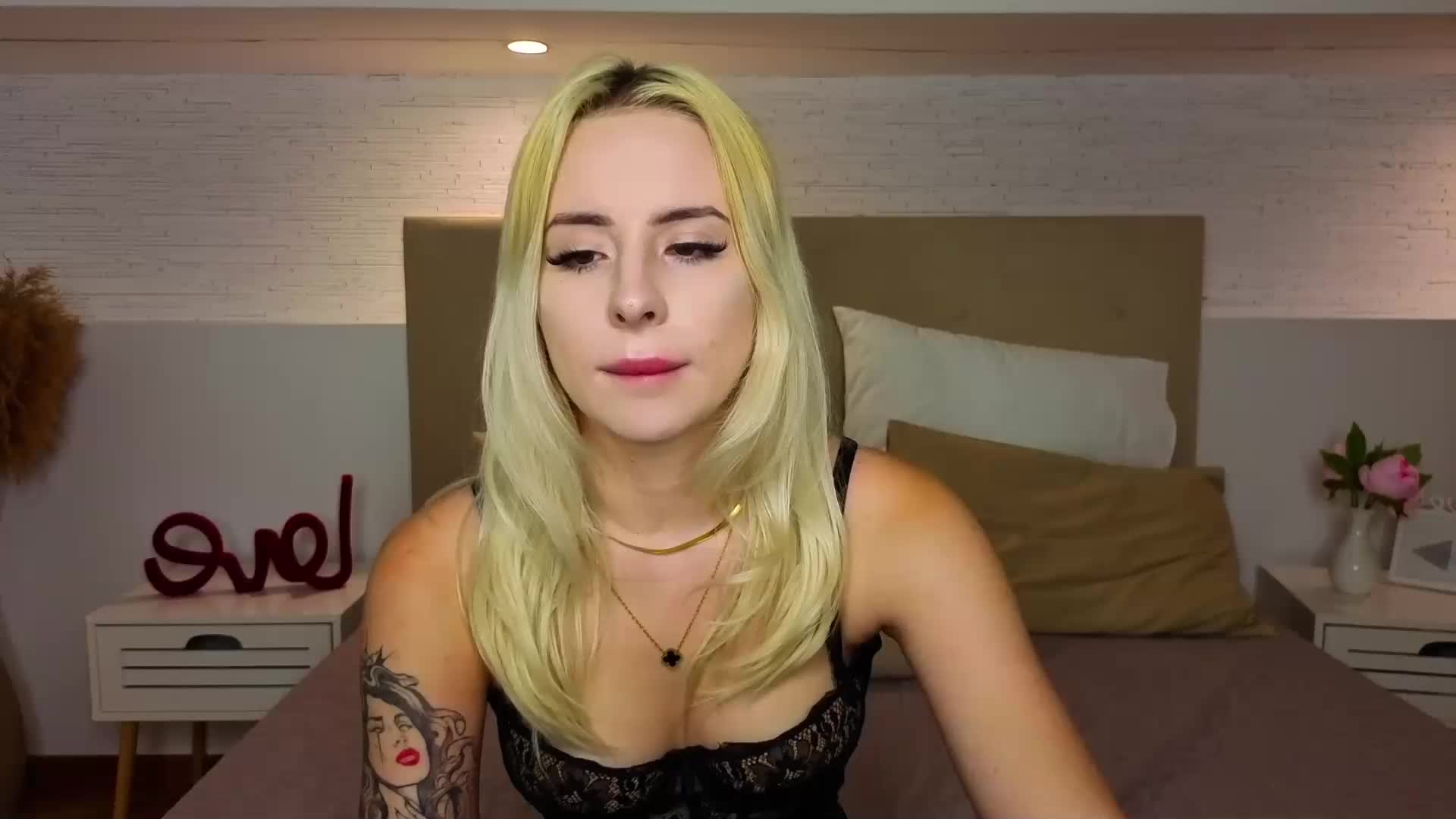 Bella-crazyy Live Sex July 13, 2026