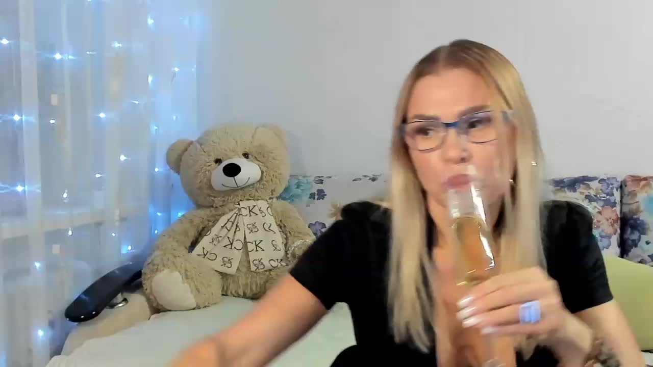 Lisa1225 Live Sex July 13, 2026