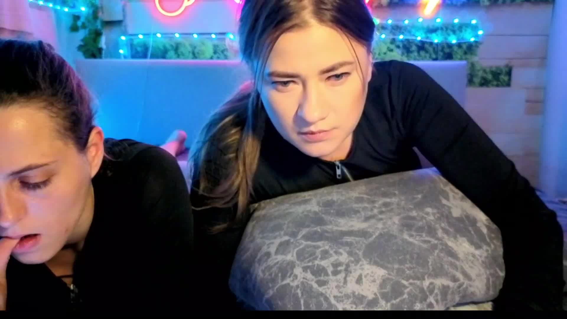 2Laski2 Live Sex July 13, 2026