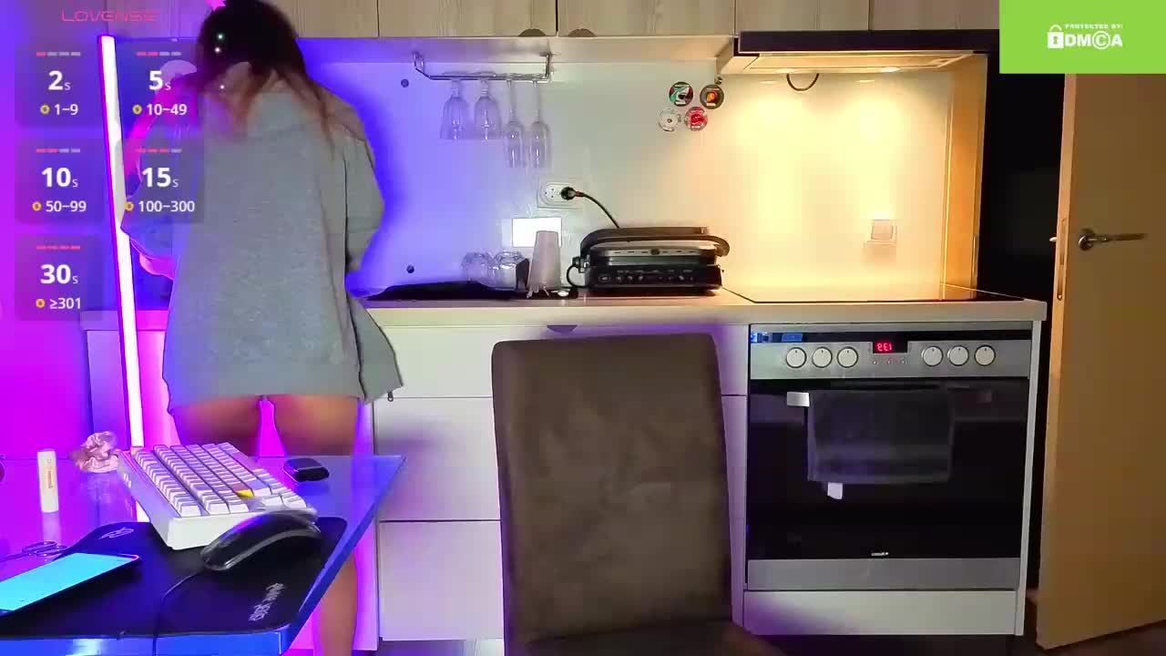cutie-fox20 Live Sex July 13, 2026