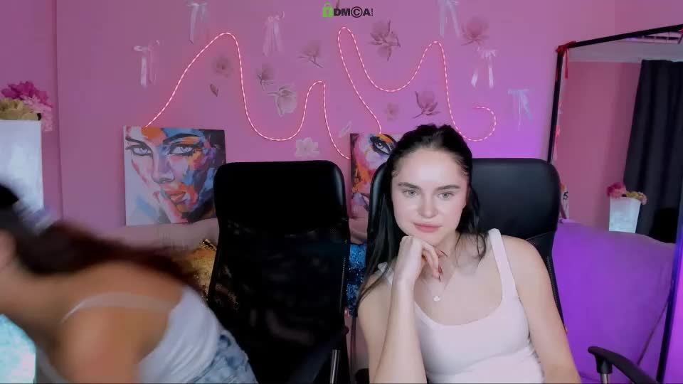 kiki_swan Live Sex July 14, 2026