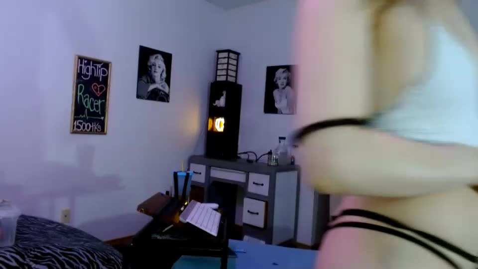 bombshellbaeby Live Sex July 15, 2026