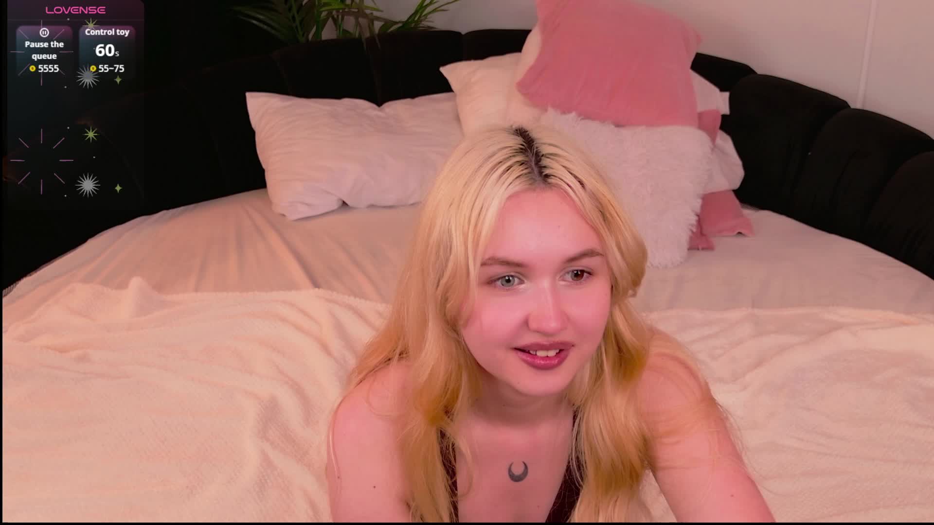 LillyEyess Live Sex July 15, 2026
