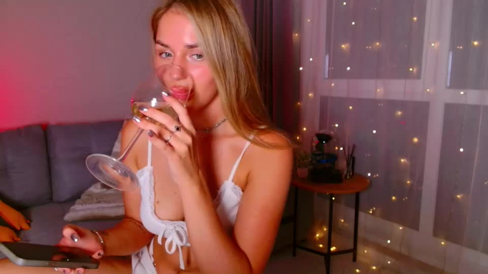 kittymona_ Live Sex July 16, 2026