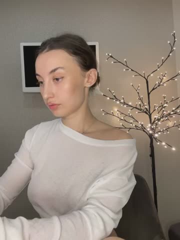 Polli_Kiss Live Sex July 17, 2026