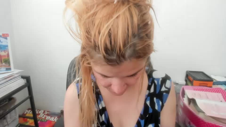 artsyandcraftsy_ Live Sex July 17, 2026
