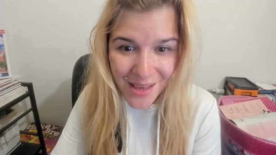 artsyandcraftsy_ Live Sex July 17, 2026