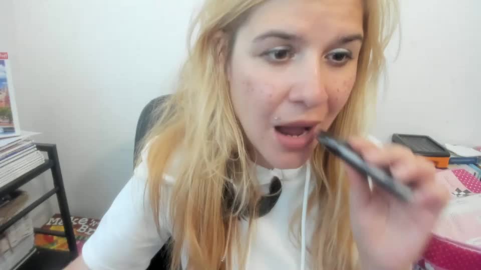 artsyandcraftsy_ Live Sex July 18, 2026
