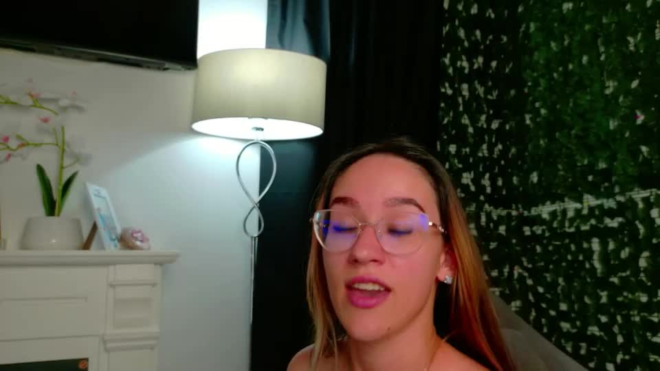 nicoleirisxxx Live Sex July 18, 2026