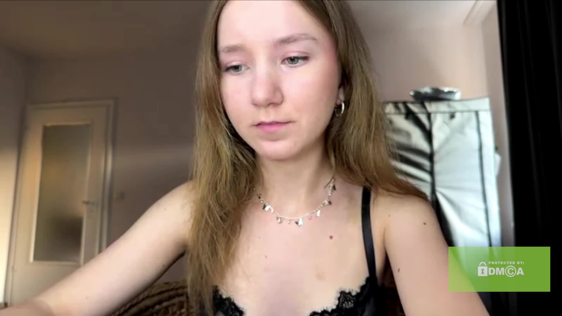 lisasmall Live Sex July 18, 2026