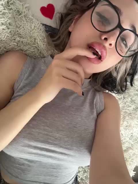 Honey_buns Live Sex July 18, 2026